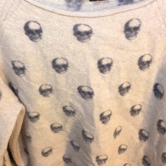 SKULL 360 CASHMERE SIZE SMALL SKULL PRINT LIGHT PINK - Picture 5 of 6